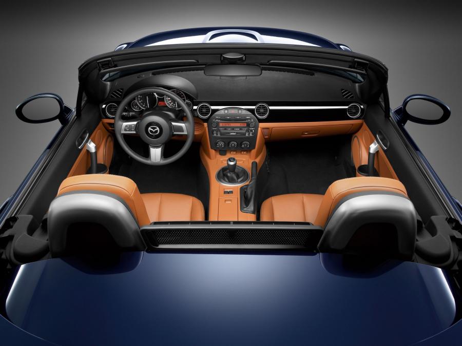  Mazda MX-5 Roadster Coupe 2006 года  (фото 151 из 212)